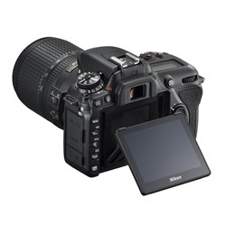 Nikon D7500 DSLR Camera with 18-140mm Lens [4K Video]